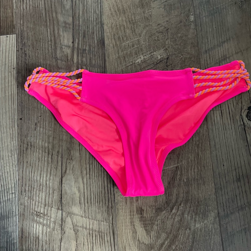 NWOT Victoria’s Secret Pink Bikini Bottoms